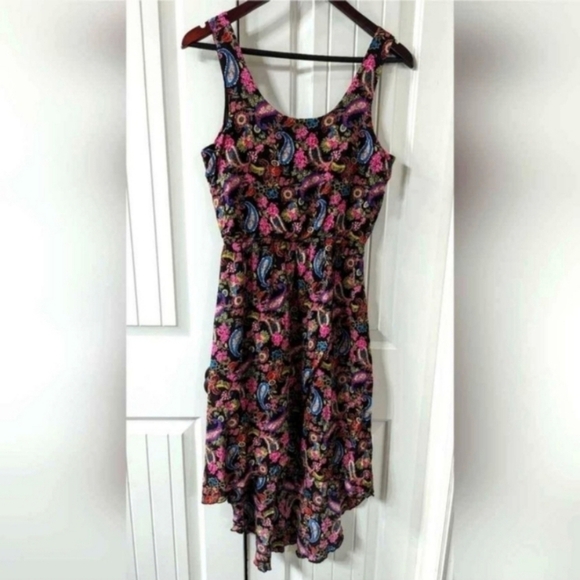 5/$25 High Low Paisley Dress Size Medium - Picture 6 of 6